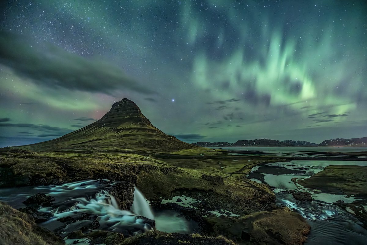 “A very active night of Aurora Borealis activity at the iconic Icelandic site of Kirkjufellfoss. That night even a KP6 was reached.” 📷 Canon EOS R5 | 15mm | ƒ/2.8 | 8s | ISO 1600 👉 Photo by Jose Pedrero Barrios 📍 Planned with PhotoPills: photopills.com