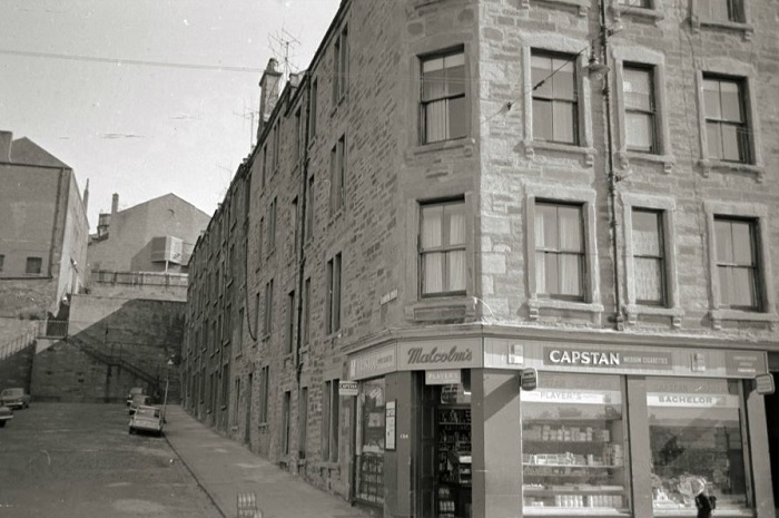 The junction of South Baffin Street from Broughty Ferry Road. The large building at the top on the hill is the Royalty Kinema on Watson Street. Date: c.1967 Ref: BW146-09 #Dundee #Archives