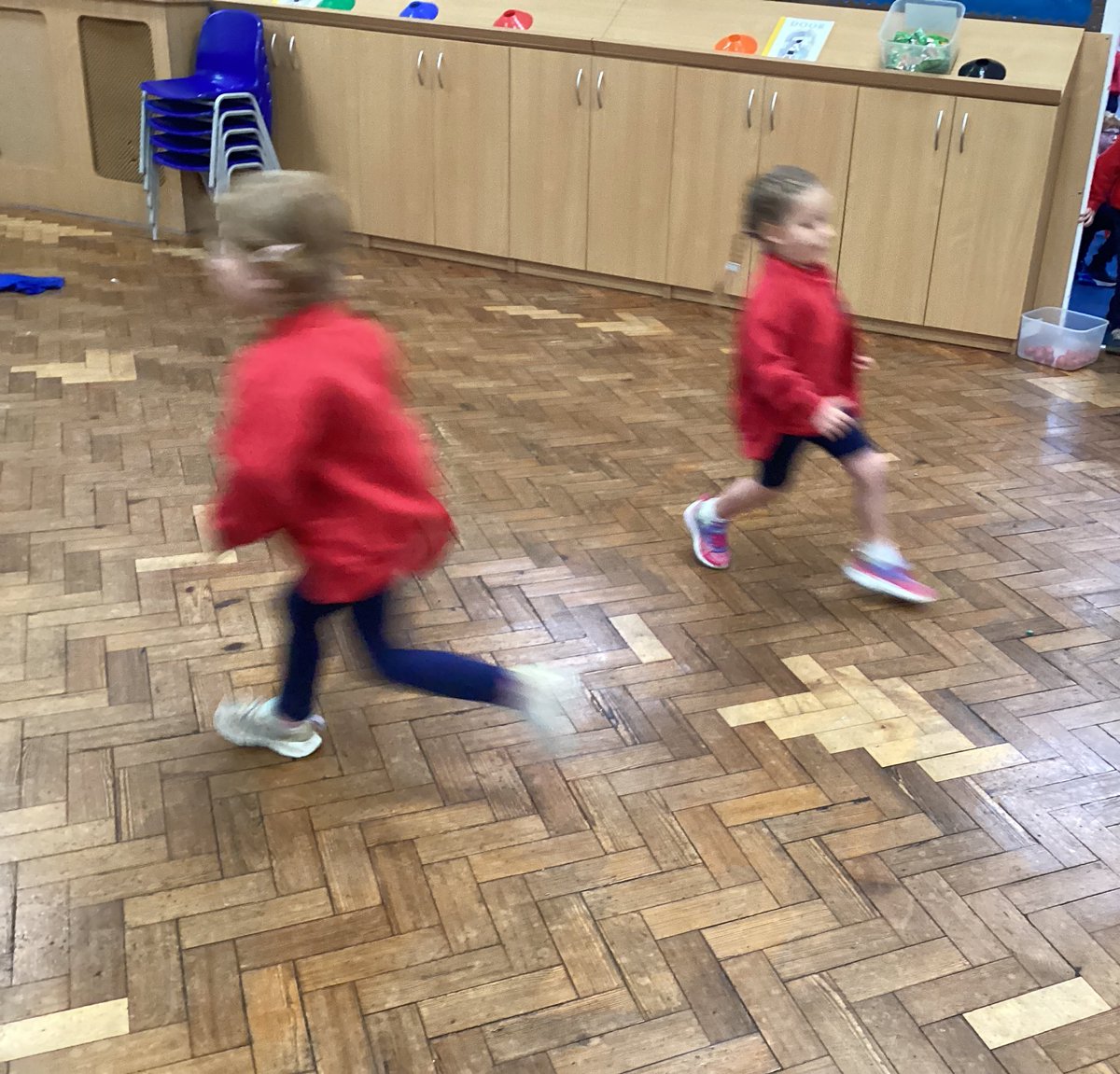 ArchibaldFirst's tweet photo. Reception took part in a Healthy Active Lifestyle workshop with Nathan from @PE_SportService. We moved our bodies in different ways getting very hot and sweaty. We played games, listening to the rules and taking turns. #AFSPE https://t.co/3Bi0v2I2rn