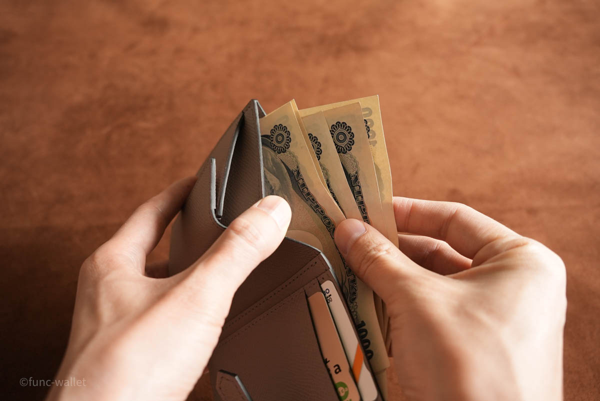 func_wallet's tweet image. 【レビュー】BRUSH ダービーミニウォレット

BRUSHさんの小さい財布のレビューを公開しました。
美しくて使いやすいコンパクト財布です。

func-wallet.click/product/brush-…

#BRUSH #小さい財布