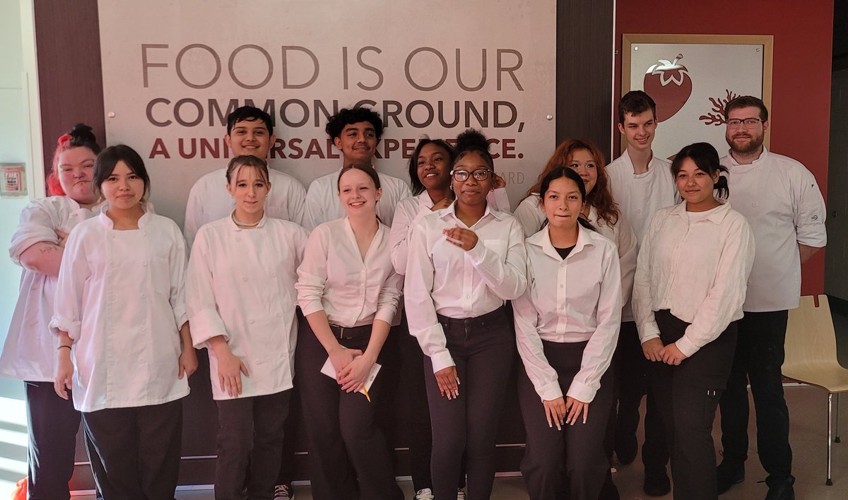 TCSCTE's tweet photo. Job well done to Chef Jeffords and his Culinary students on hosting a successful Culinary Parent Night. @TCSchoolsNC @thomasvillehigh https://t.co/5xay4UM9ig