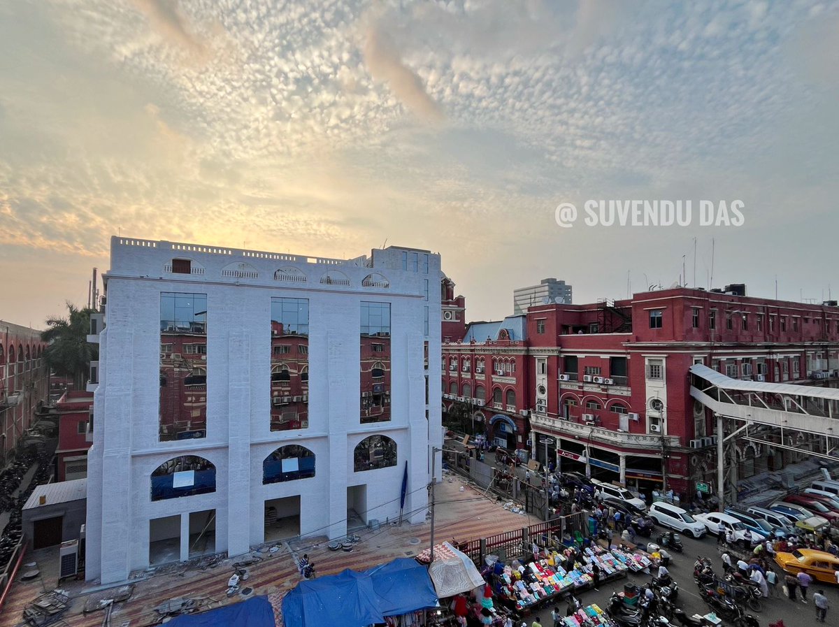 #suvendu_digital 
#suvendu_social_awarness 
#explorekolkatadigital 
#beautyofkolkata 
#kolkata 
#picoftheday 
#photoofthedayday 
#photo 
#documentaryphotography
#photojournalism 
#photojournalist 
#kmc
#KMConDuty 
#iphonephotography 
#iphonesuvendu 
#EgiyaBangla
#clouds