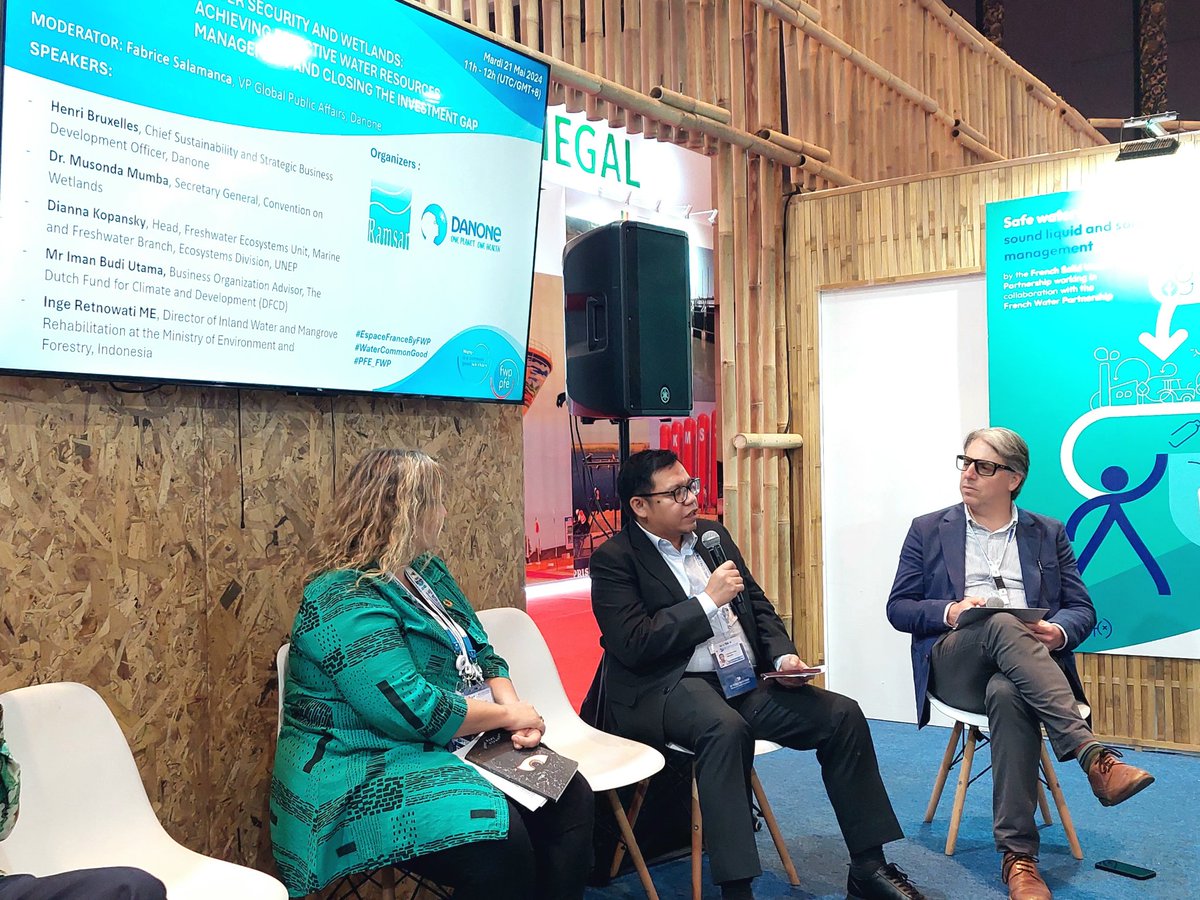 SNVIndonesia's tweet image. In France Pavilion, we shared that we can accelerate the achievement of water security through investment in private sector. DFCD provides origination facility for companies to derisk water projects to become bankable and investable

#DutchFundForClimate
#WaterForSharedProsperity