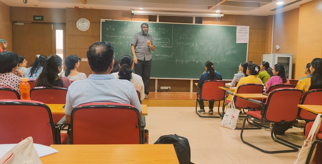 MSDEEDIISERPune's tweet photo. #MS_DEED Level 2 workshop @IISERPune @MSFDA_Official 
Math 'labs' with linear algebra, pedagogy, mathematization, history, discussions, activities and questions made them all very effective with @bhagwatchandra @OmADevKul Prof. Ananth N H @iitbombay https://t.co/8E8axgDoS7