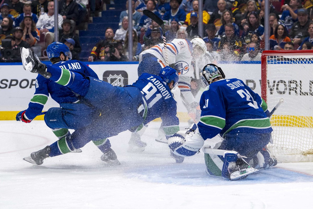 The Vancouver Canucks have a lot of cap space and not a lot of high-in-the-lineup decisions to fill, yet some tough calls await them this offseason @twolinepass on where the Canucks go from here after their second-round loss to the Edmonton Oilers 🔗: eprinkside.com/2024/05/21/whe…