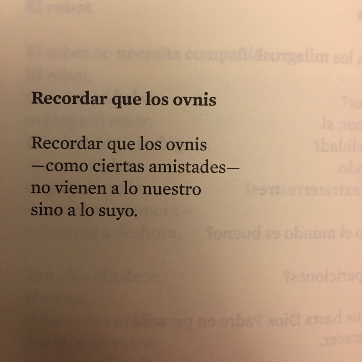 poemasladc's tweet photo. «Recordar que los ovnis», de Gloria Fuertes. https://t.co/rjwvFrIwEf