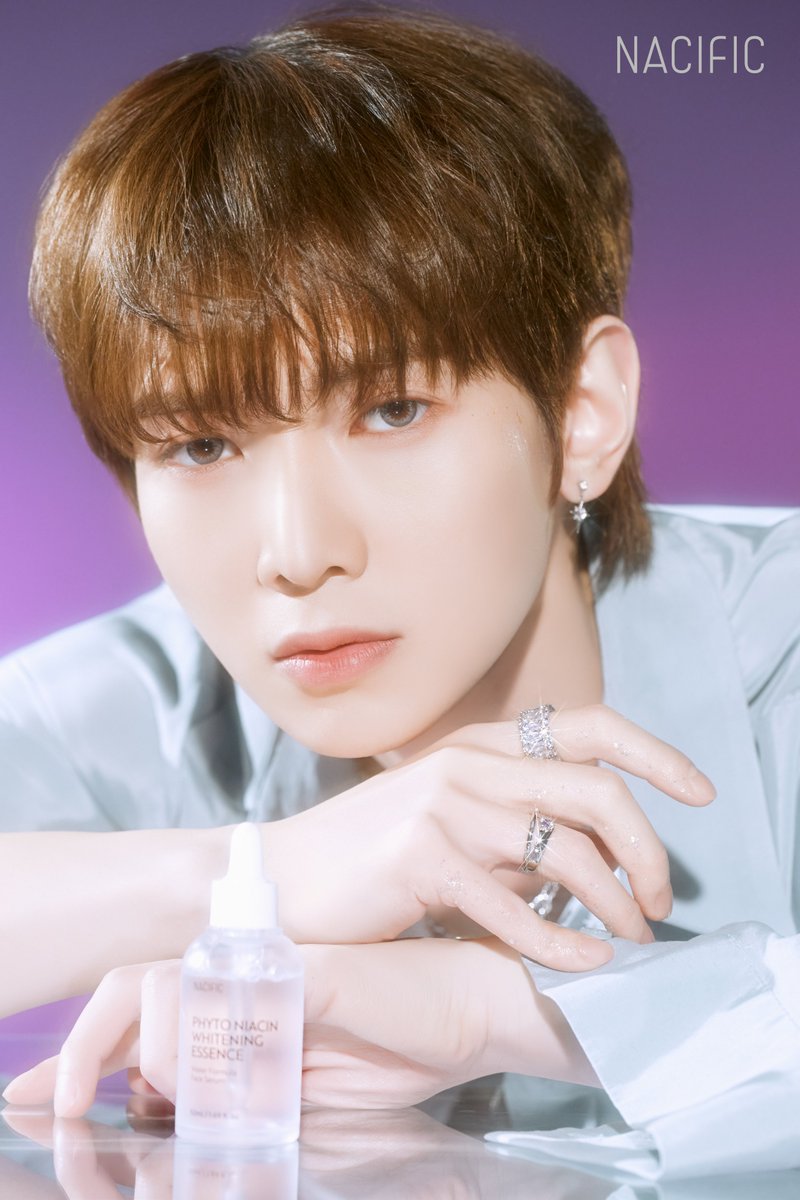 KrNacific's tweet photo. 𝙉𝘼𝘾𝙄𝙁𝙄𝘾 𝙓 𝘼𝙏𝙀𝙀𝙕

｡･:*:･ﾟ★𝑴𝒚 𝑼𝒏𝒊𝒗𝒆𝒓𝒔𝒆 ｡･:*:･ﾟ☆

속까지 차오르는 촉촉함
네시픽 피토 나이아신 화이트닝 에센스

#네시픽 #에이티즈 #여상 #화이트닝에센스
#nacific #ATEEZ #YEOSANG https://t.co/P6t5w2LjLl