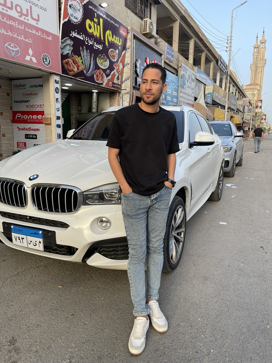 اليوم اتممنا عاما جديد 🥳🎉
اللّهُمّ إنّي استودِعُك بُعمري خيرًا و استودعتك أقداري فجمّلها لي بما شئت ♥️