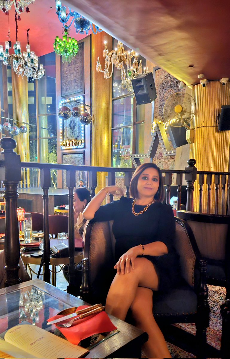 sujatavidu's tweet photo. Life comes in various shades, and I have experienced most of them.
#LifeQuotes #living #quote #ColoursOfLife #QuoteMeOnThat #LiveLoveLaugh https://t.co/TXiyp8BNQo