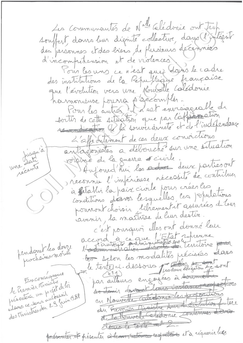 Texte manuscrit de Michel #Rocard du communiqué annonçant les Accords de Matignon sur la #NouvelleCalédonie en juin 1988 (SCN @ArchivesnatFr). A découvrir sur le portail de l'association @AssocRocard ➡️ bit.ly/3Vb6xuJ #Nouméa #paix