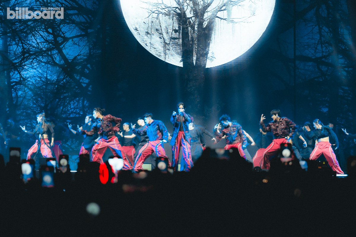 BBPHOfficial's tweet photo. The most compelling era calls for an impactful close, and that's exactly what SB19 (@SB19Official) delivered in the finale of their PAGTATAG! concert.

Read more: https://t.co/duOhUwD4B6

#BillboardPH
#BillboardPhilippines https://t.co/o1z9YAcrjI