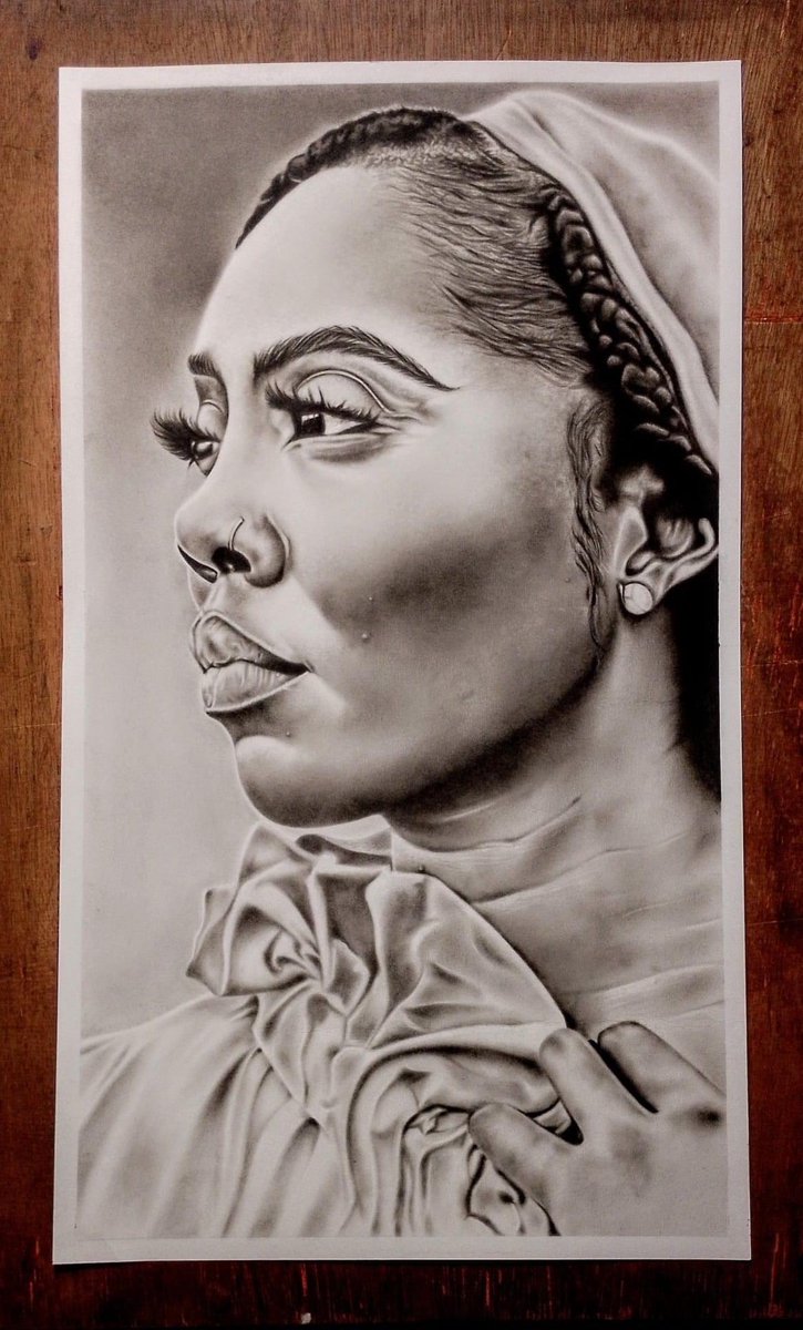 This monochromatic representation of <a href="/TiwaSavage/">Tiwa Savage ⚔️</a> 

Charcoal &amp; graphite on FBB paper

12 x 21 inches. Was created by <a href="/NAPOLEONIK7/">NAPOLEONIK</a> 
I’ve never seen a drawing so accurate like this one.