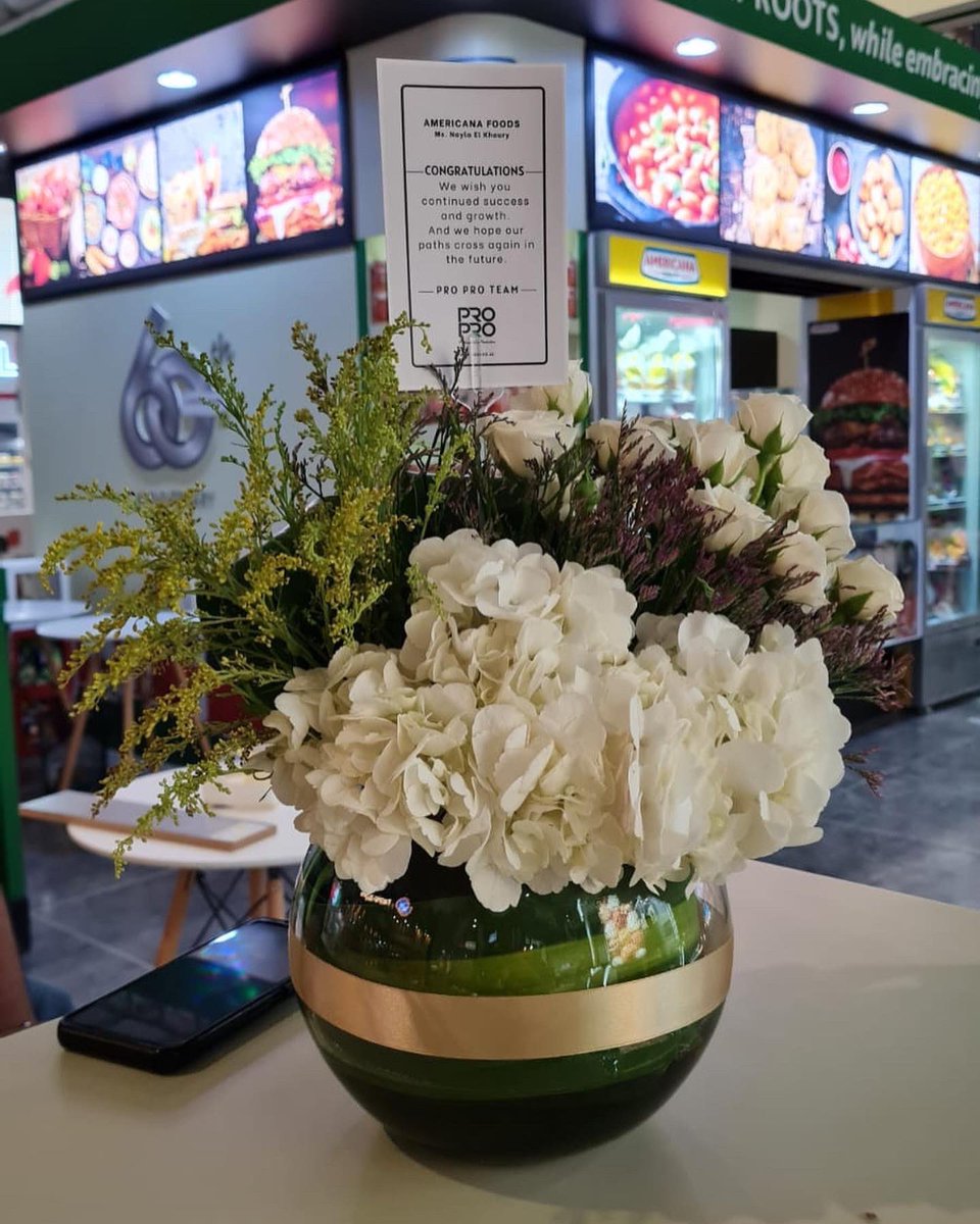 50flowersaa's tweet photo. مشاركتنا بتقديم هدايا من الفازات المزينه بزهور الهايدرنجا الساحرة و البيبي جوري، من شركة PRO PRO مقر دبي 🇦🇪 إلى الشركات المشاركة في The Saudi Food Show 2024 🇸🇦 في واجهة الرياض للمعارض والمؤتمرات.

Thank you PRO PRO company for trusting us!🤍🌷
@SaudiFoodShow 

#saudi_food_show https://t.co/ADxRxAI6U9