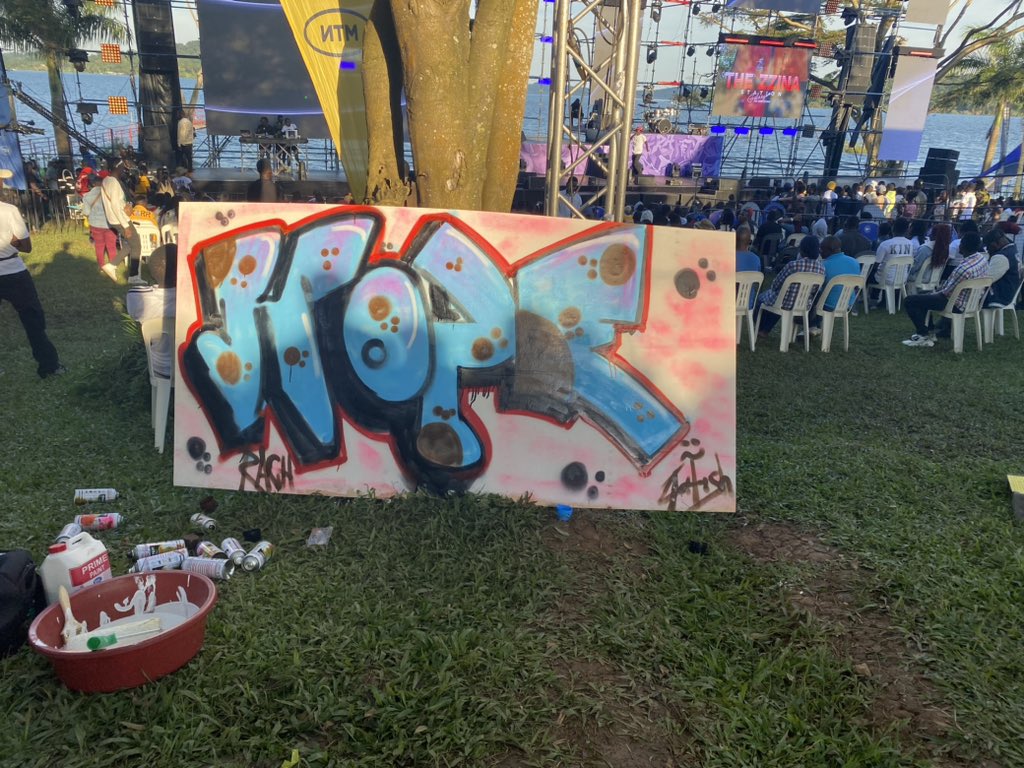 Hfaty5's tweet photo. @HiphopTourMaga1 @HipHopWeekly @GraffitiRS @paintingmurals @Murals_DC @WENEEDART1 https://t.co/SoVmc1kn9v