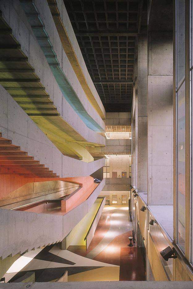 Centre National de la Danse, Paris, Designed by architects Jacques Kalisz & Jean Perrottet, 1965, staircase light by Hervé Audibert... #architecture #arquitectura #interior