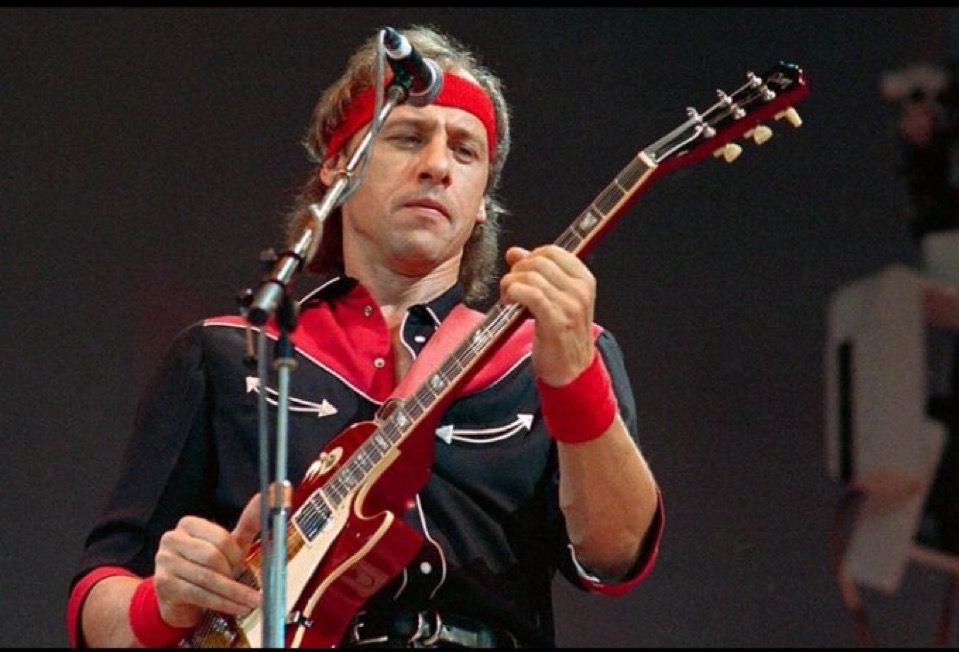 Describe Mark Knopfler with 1 word 👇🏻 #DireStraits