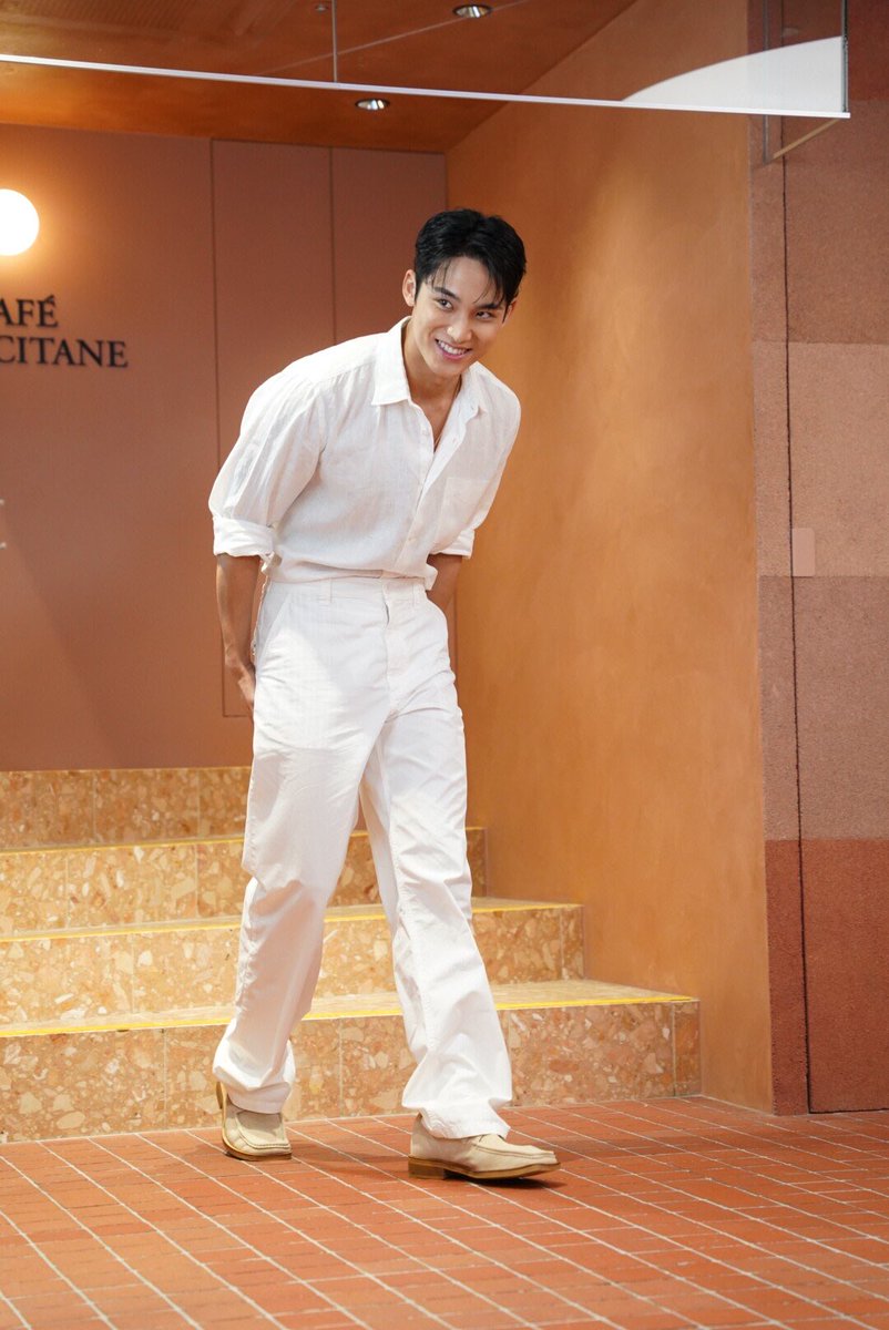 meaniehoon's tweet photo. 240521 L'OCCITANE SHIBUYA

#MINGYU #민규 https://t.co/oV3h8ICQY4