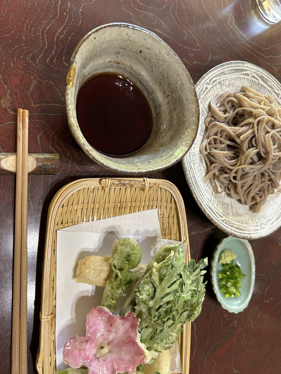 natugasukidayo's tweet photo. 昨日は、佐賀県と福岡県の堺あたりの三瀬でお蕎麦！ https://t.co/hkL3oKgsCR