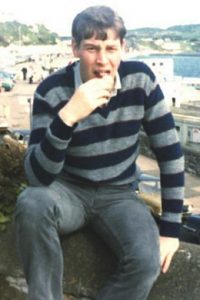 war_fallen's tweet photo. Remembering Able Seaman (Electronic Warfare) Stephen Heyes, HMS Ardent Royal Navy, died aged 21 when the ship was attacked by Argentinian aircraft on the 21st May 1982. #Falklands @falklands_utd https://t.co/ztKVsR3yTW