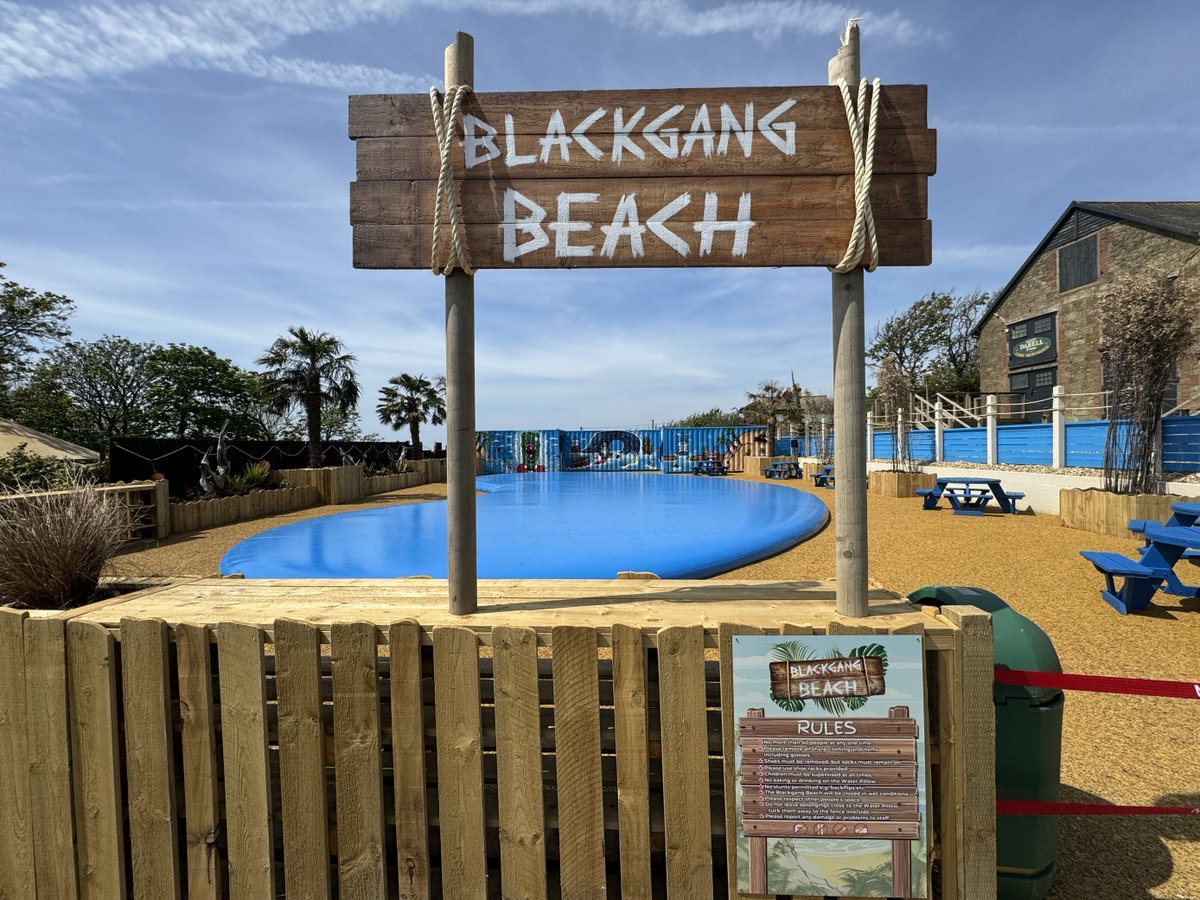 Blackgang Beach is officially open!🏝 The Blackgang Beach has undergone a complete transformation, featuring a large water pillow surrounded by a vibrant yellow rubber pour giving the impression of water on sand.🤩 ℹ️ blackgangchine.com #IsleofWight @BlackgangChine