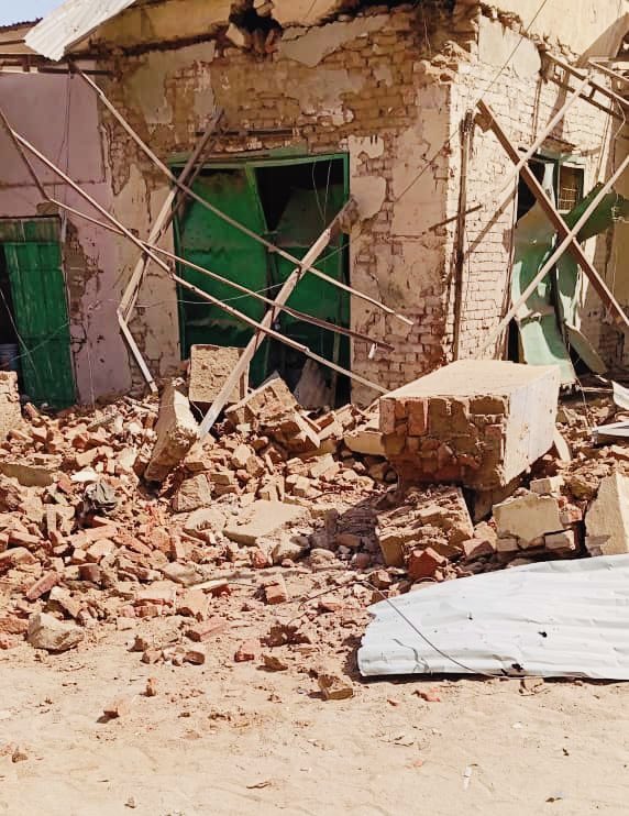 Bagi_Mohd's tweet photo. #Bombing_civilians_is_a_violation_of_the_Geneva_Conventions_ 
#القصف_العشوائى_المتعمد_للمدنين_انتهاكاً_لاتفاقيات_جنيف_ https://t.co/KRGrUA4uVA