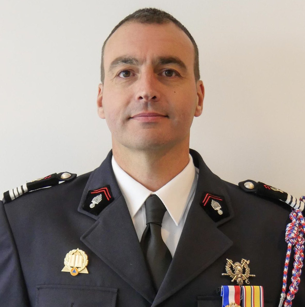 Nous souhaitons la bienvenue pour l’été prochain à l’élève colonel @NicolasBouckaer, futur chef de corps adjoint des SP du Cher. Avant d’intégrer l’@ENSOSP pour sa formation, il exerçait au @SDMIS69. Il prendra ses fonctions le 01er août prochain @UnionPompiers18 @departement_18