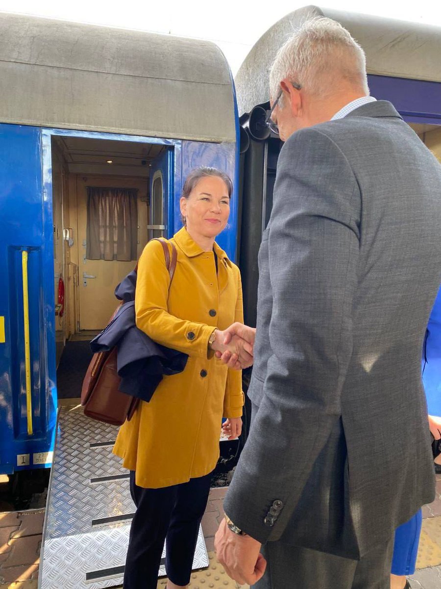 🇩🇪German Foreign Minister Annalena #Baerbock arrived in #Kyiv on the morning of May 21, reported the press service of the German Foreign Ministry.