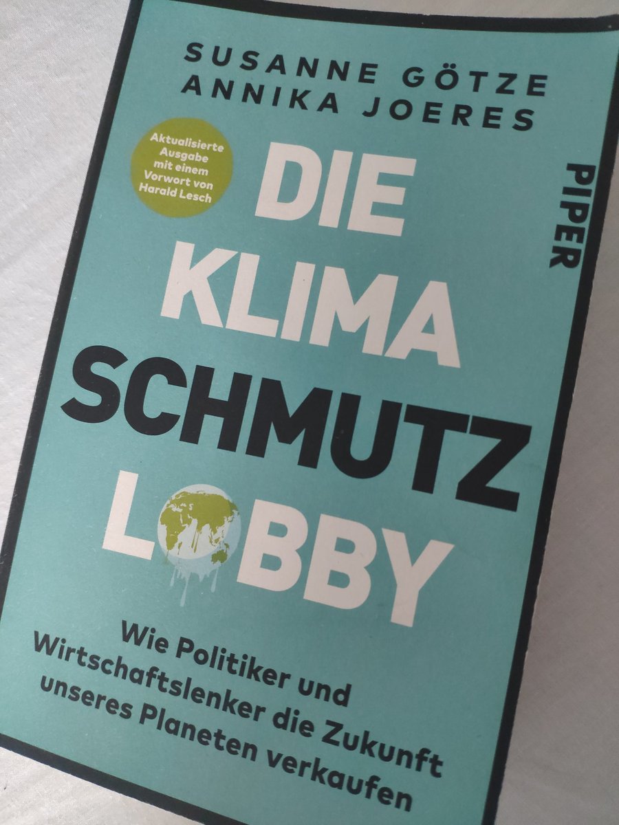 Die Männer die die Welt verbrennen wissen seit Jahrzehnten ganz genau was sie tun. Sie tun es planvoll und in voller Absicht. Die #KlimaSchmutzLobby ist gut vernetzt in Politik und Medien. Sie verdienen an der Zerstörung unserer Lebensgrundlagen. #Lobbyismus #Klimakrise #Ökozid