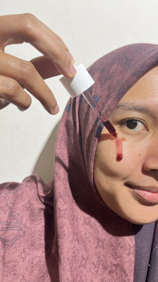 glowinbeautyy's tweet image. Awalnya cuma fomo aja karena ini lagi trending, eh surprisingly ini BAGUS BANGET😭😭😭
Pantes sih viral dimana-mana bahkan sampe harus preorder dulu kalau beli, soalnya emang worth the hype 👌
Ini exfo terbaik sih, cocok buat pemula juga~