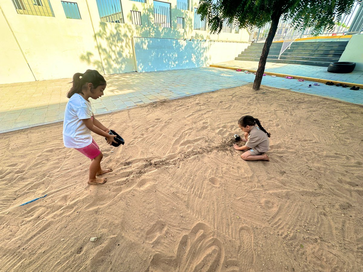 We’ve been surfing, made a castle with three islands and found fossils! Most importantly, we’ve had so much fun with our friends 😊 #ButtercupClass