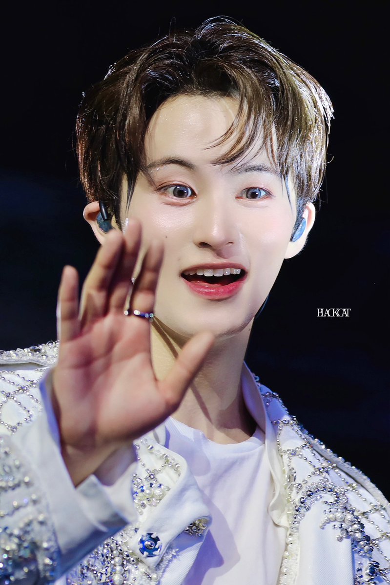 mark_l2_'s tweet photo. 240518 TD3 JAKARTA  #마크
알껌니 
#MARK #マーク #NCT #NCT127 
#NCTDREAM https://t.co/wKePcIwbtI