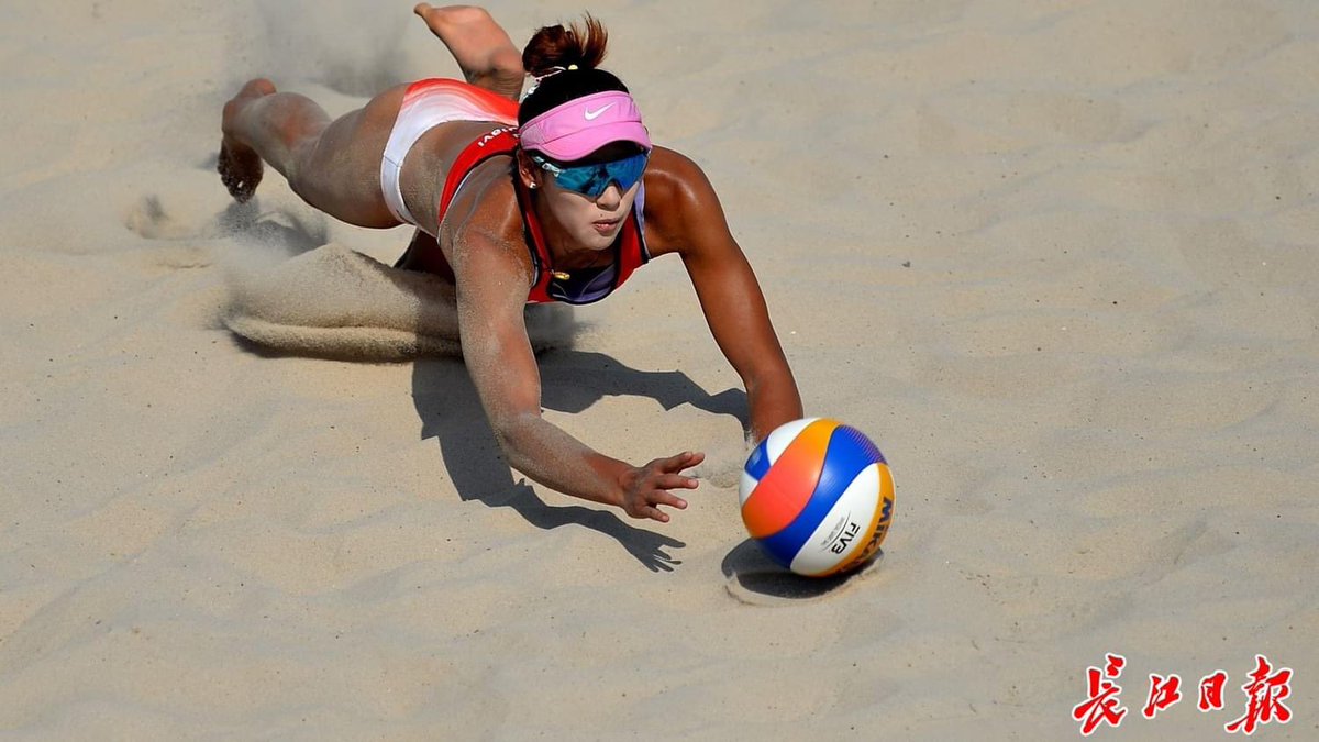 Indonesia celebrates first-ever Beach Pro Tour gold
Read more: asianvolleyball.net/new/indonesia-…
#FIVB #VolleyballWorld #BeachVolleyball #BeachProTour #CVA #AVC #AVCVolley #AsianVolleyball #mikasasports_official #StayActive #StayStrong #StayHealthy