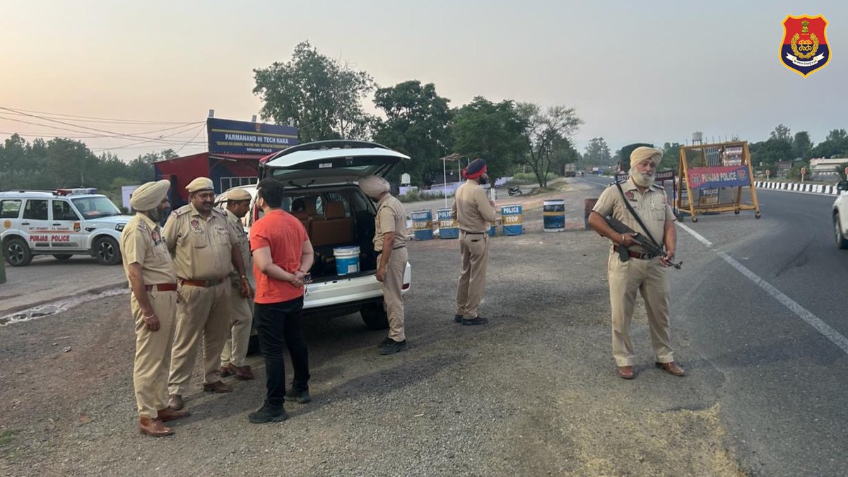 PathankotPolice's tweet image. Pathankot Police have launched #intensive #Day/Night patrols and checking to ensure safe environment for the residents of district.

#SafePunjab
#YourSaferyOurPriority