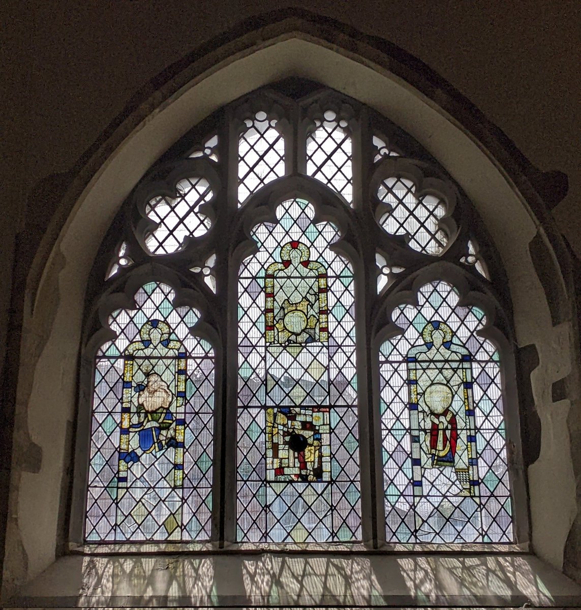 Light shining through at St Thomas church, Salisbury #tracerytuesday