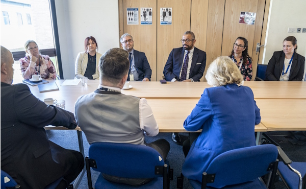 “Essex is no place to hide for those who abuse children” We secured 424 charges for online abuse last year, more than any other force. The Home Secretary visited yesterday to see our work to protect children from sexual abuse and exploitation. Read : esxpol.uk/8wxHm