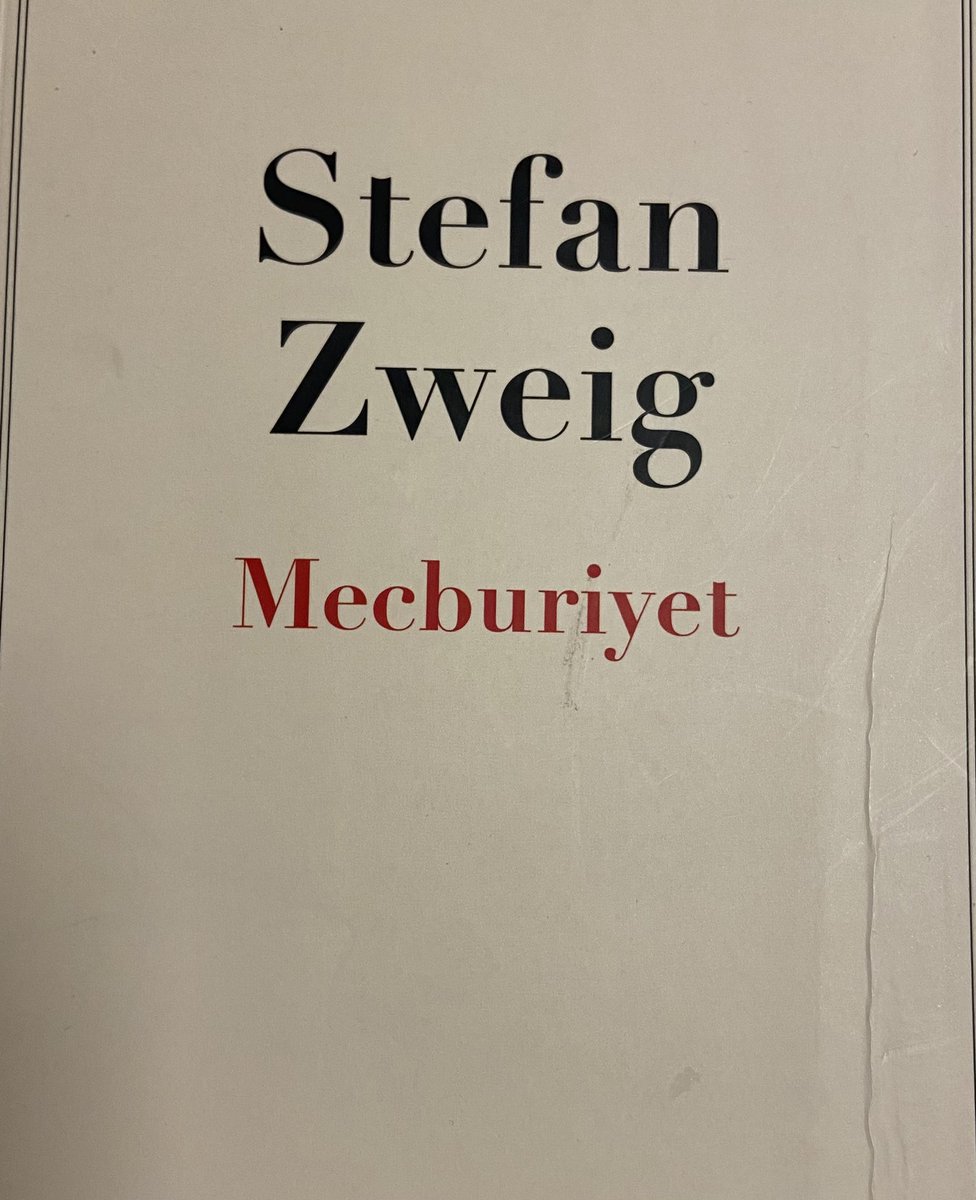Stefan Zweig-Mecburiyet Bir savaş karşıtı yapıt. Savaşlar karşısında çaresiz kaldığınızı düşünüyorsanız; çaresiz değilsiniz. Çare-sizsiniz… Okuduk, yarın sabah radyoda(97.8) paylaşımlarda bulunacağım.