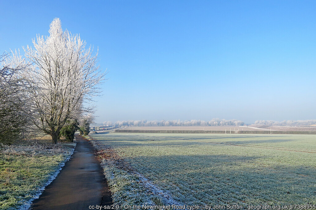 Picture of the Day from #Cambridge, 2023 #hoarfrost #cyclepath geograph.org.uk/p/7388955 by John Sutton
