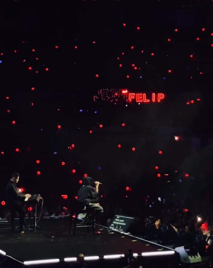 That FELIP banner while he's performing 'KANAKO'. It's beautiful. Thank you to the fans who made that banner.❤️
#SBPAGTATAG 
#felip