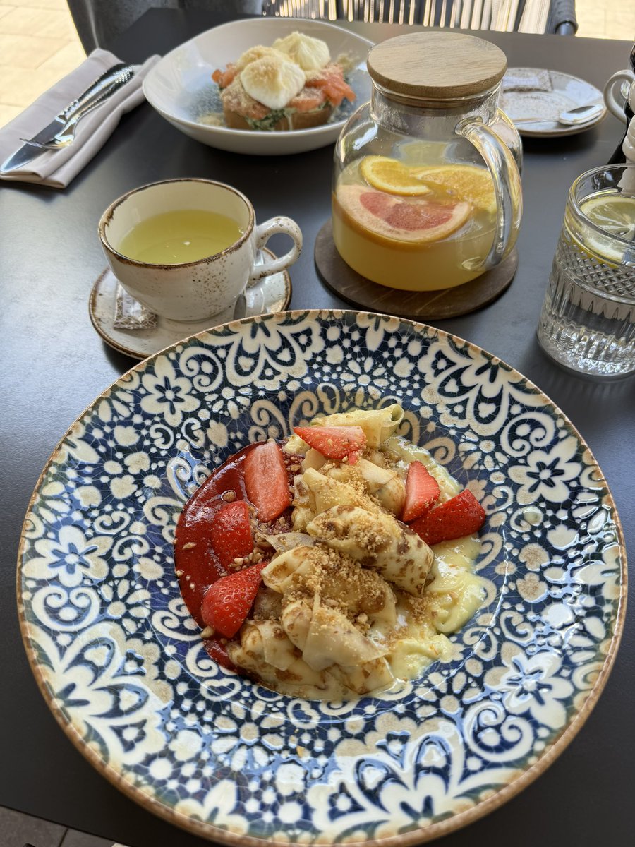 anastese tweet media