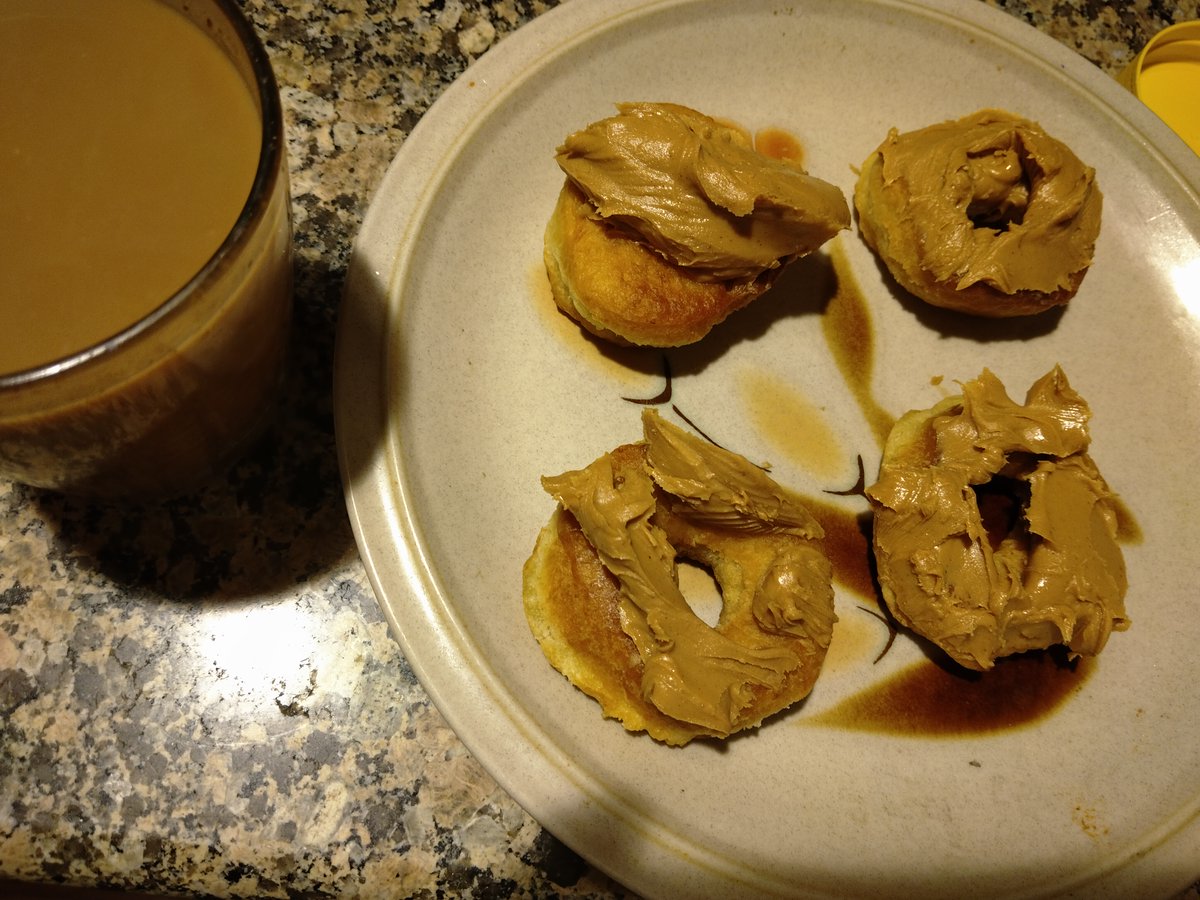 TheDoIIars's tweet image. Day 141, 2024 - I've only been back to work since Friday, but it feels like I've been at work all week already. Coffee keeping me awake right now.
Yeah, I cooked plenty this evening, including desserts.