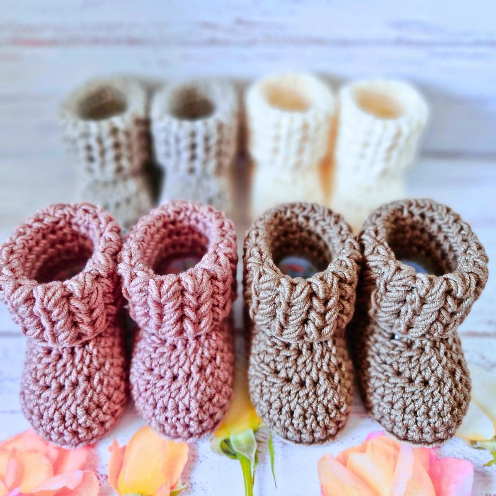 ✨️ N E W L I S T I N G ✨️ Now available to order in sizes Newborn, 0-3 and 3-6 months made with merino wool thebritishcrafthouse.co.uk/product/baby-b… #TBCH #SMALLBIZ #HandmadeHour #baby