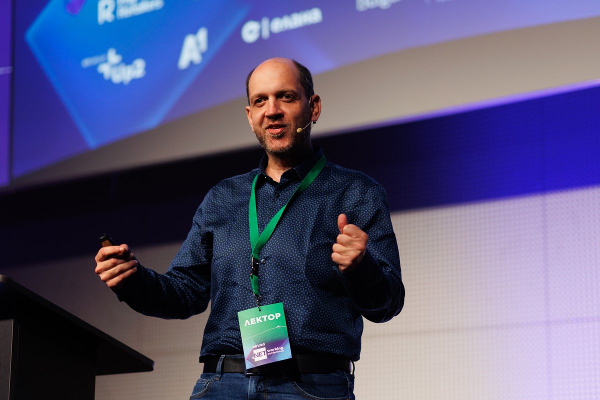 danpdc's tweet image. The past few months I've been talking to conferences, user groups and universities across 3 different countries. It's always a great pleasure for me to participate in such events and I'm always happy to talk towhoever wants to listen.
My last experience at #PeakIT06 was a blast!…