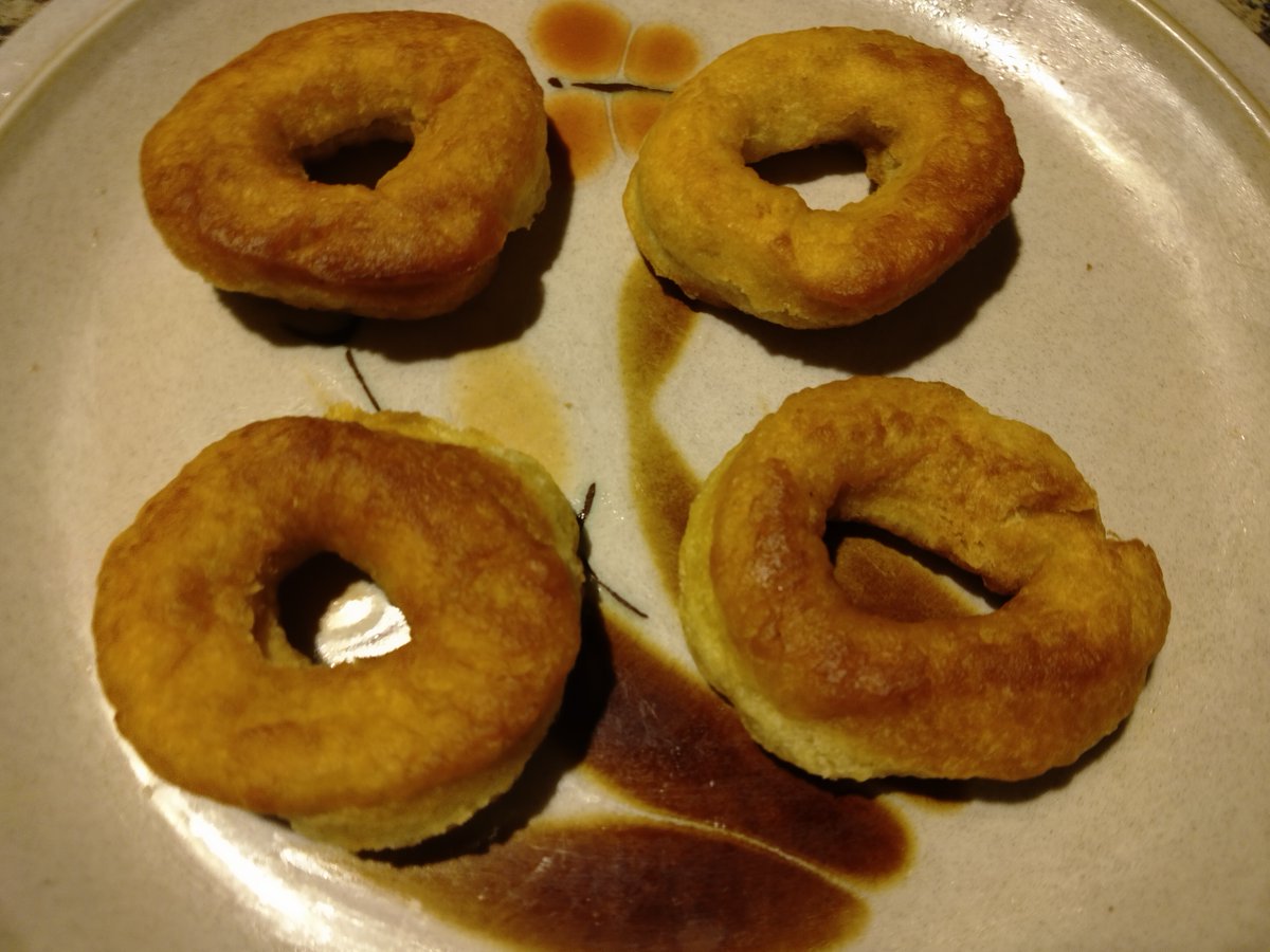 TheDoIIars's tweet image. Cooked homemade doughnuts for the first time. Was inspired after seeing a recipe online for it with it being #WorldFlourDay. Avoided eating actual flower flowers lol♡♥︎ #FlowerDay♡♥︎ 
x.com/TheDoIIars/sta…