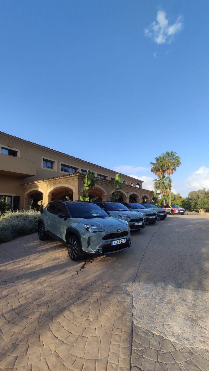 ToyotaPrensa's tweet image. ☀️Estamos en Mallorca⛵️ en la presentación internacional del nuevo #Toyota #YarisCross 130 #Hybrid 🚗

La referencia híbrida del Segmento B-SUV

Nueva motorización Hybrid 130 en los acabados #Style, #GRSPORT y #PremiereEdition

🤑Desde 27.450 € o 150€ mes con Toyota Easy Plus