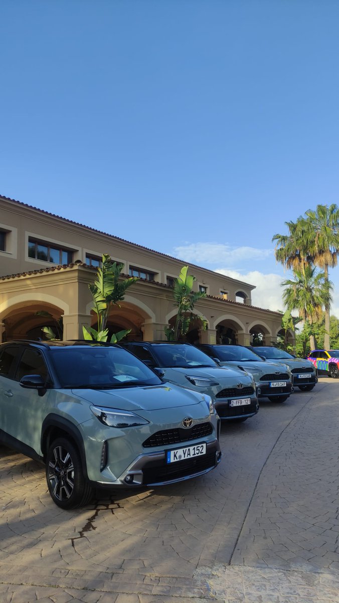 ToyotaPrensa's tweet image. ☀️Estamos en Mallorca⛵️ en la presentación internacional del nuevo #Toyota #YarisCross 130 #Hybrid 🚗

La referencia híbrida del Segmento B-SUV

Nueva motorización Hybrid 130 en los acabados #Style, #GRSPORT y #PremiereEdition

🤑Desde 27.450 € o 150€ mes con Toyota Easy Plus