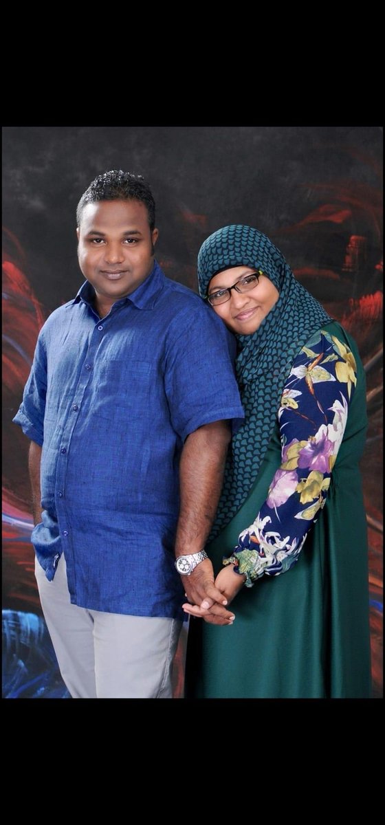 InaaInaxs's tweet photo. Mi dhemeehunge evess mauloomaatheh ingey nama hissaa kolla dhevvaa filaigen ulhey 2 meehun scam massala ehga adhi court ga hingamundhaa massala eh ga mi hoadhanee gulheyne gotheh ulhey thaneh neynge https://t.co/hHQhLA8Dqf