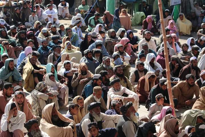 Achakzai__raziq's tweet photo. نن 241مه ورځ #چمن_پرلت دوام لري 
#ChamanSitIn
#PashtunRejectPassportOnDurandLine https://t.co/BTs8fiHNwm