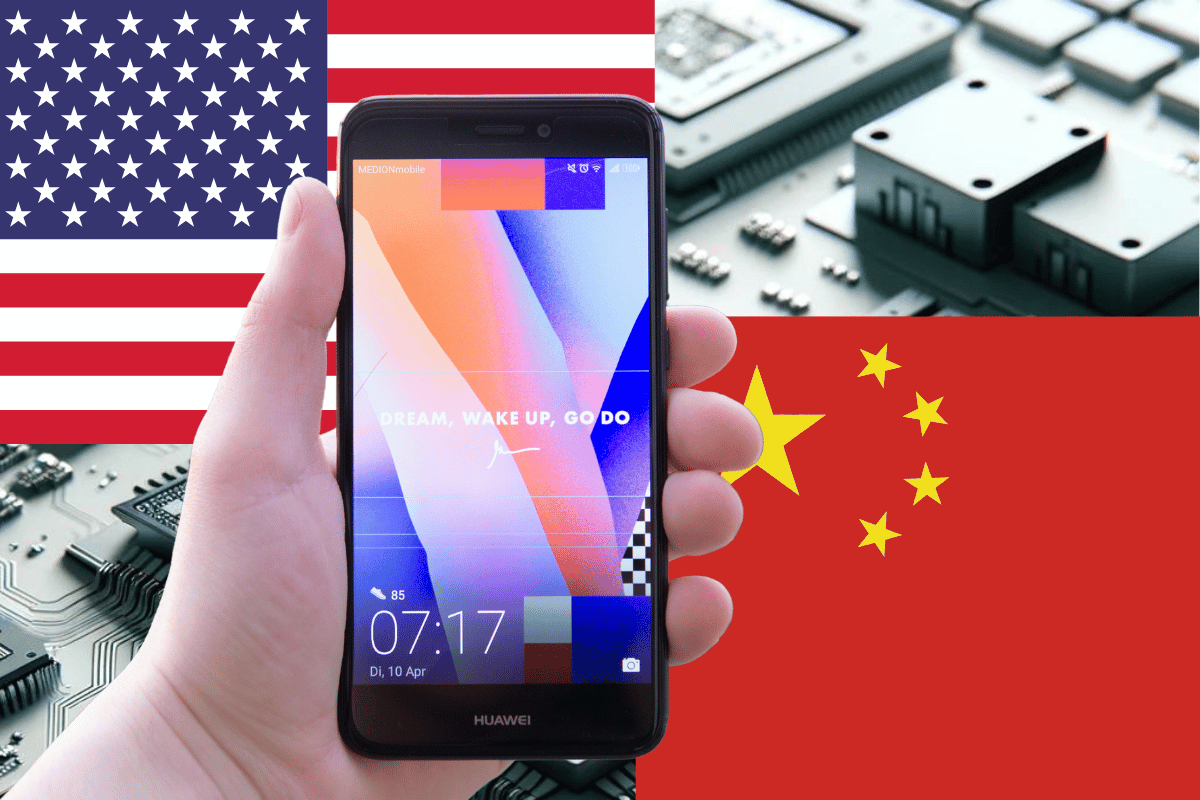 LarryGunner8945's tweet photo. 🚨 Breaking News 🚨 The U.S. just pulled the plug on Intel and Qualcomm's licenses to supply Huawei! This move cranks up the heat on the Chinese tech giant. The Department of Commerce's decision means https://t.co/4BWhOpW0XN