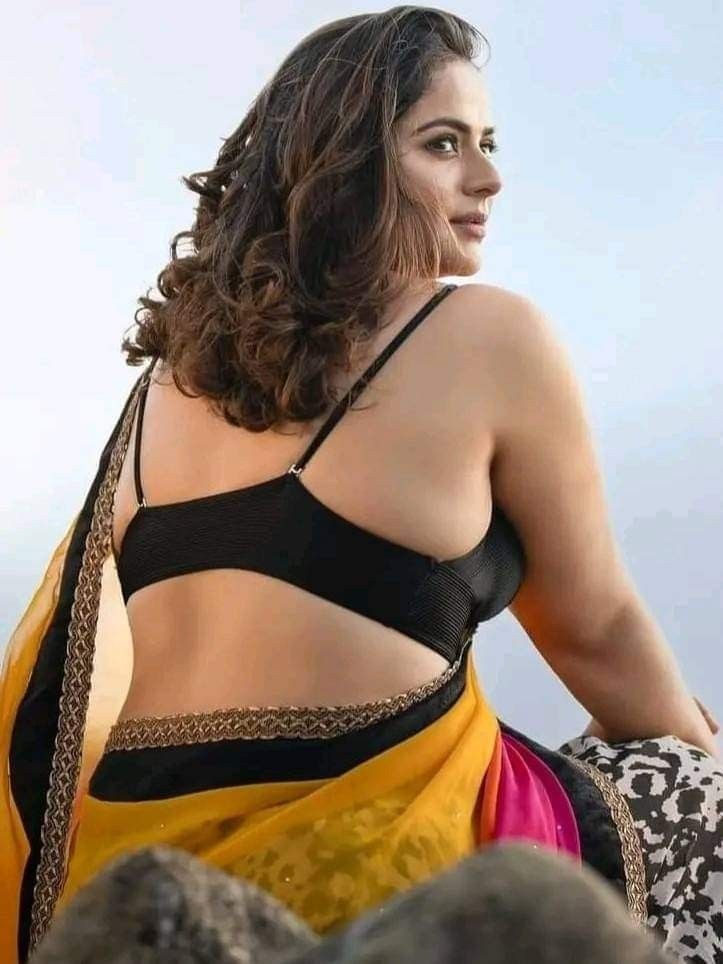 Mansi94893004's tweet photo. " कुछ यूं भी हो जाए उद्धार गरीबों का ,
       बचे हुए कुछ कपड़ो के टुकड़ों में !! https://t.co/yx8zITniCt