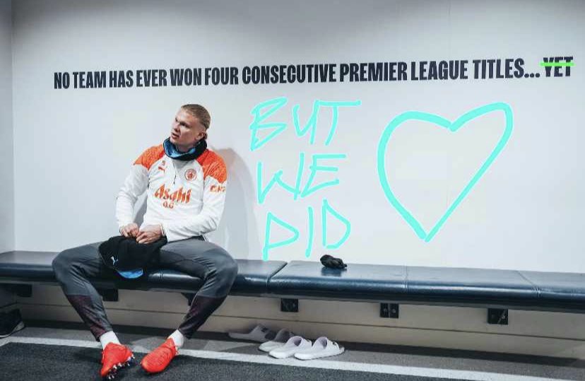 iamDebrah🟡 tweet media